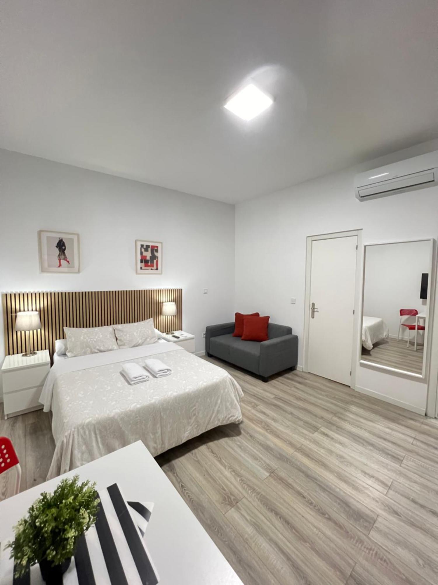 Rooms Quiet Madrid Exterior foto